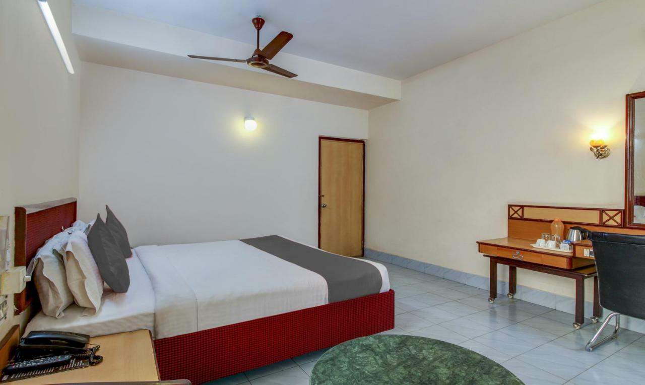 Hotel Saaket Residency Visakhapatnam Eksteriør bilde