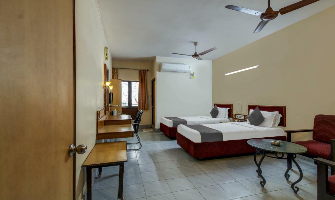 Hotel Saaket Residency Visakhapatnam Eksteriør bilde