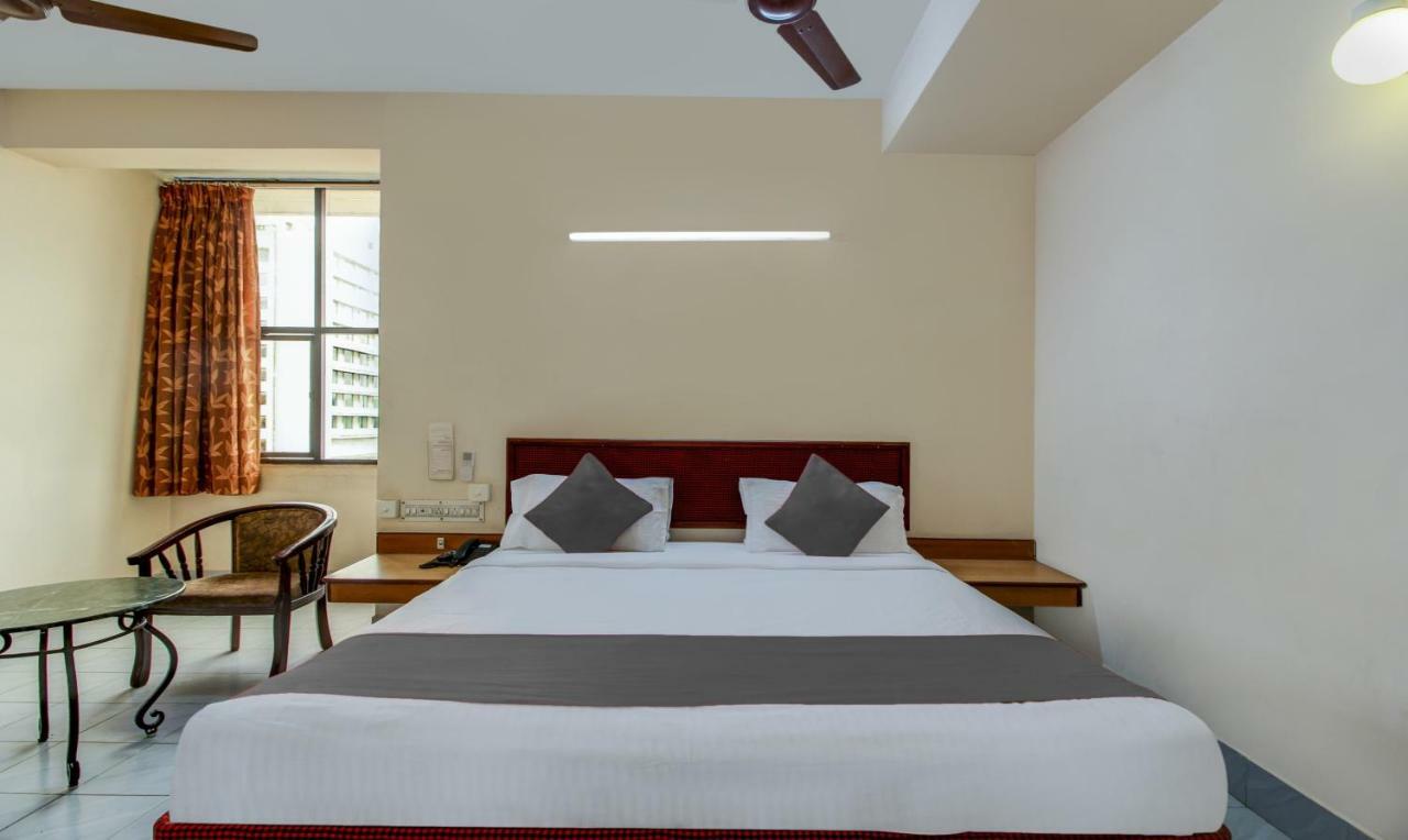 Hotel Saaket Residency Visakhapatnam Eksteriør bilde