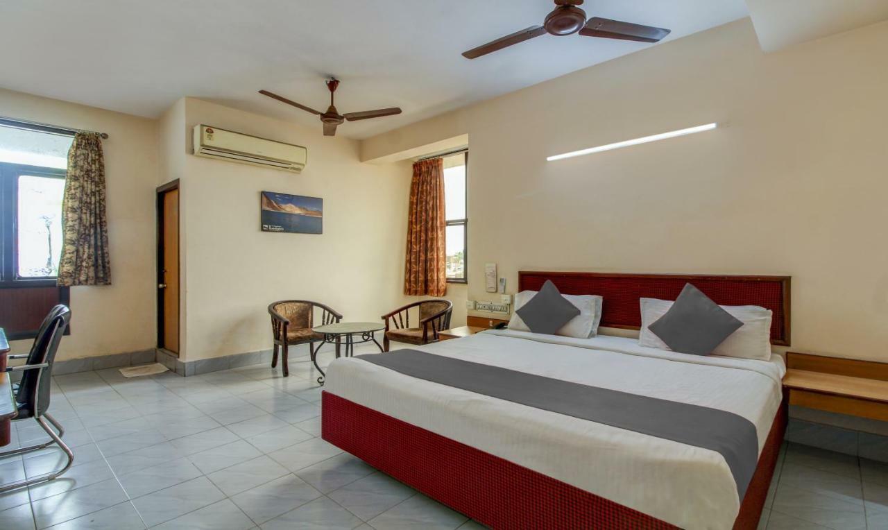 Hotel Saaket Residency Visakhapatnam Eksteriør bilde
